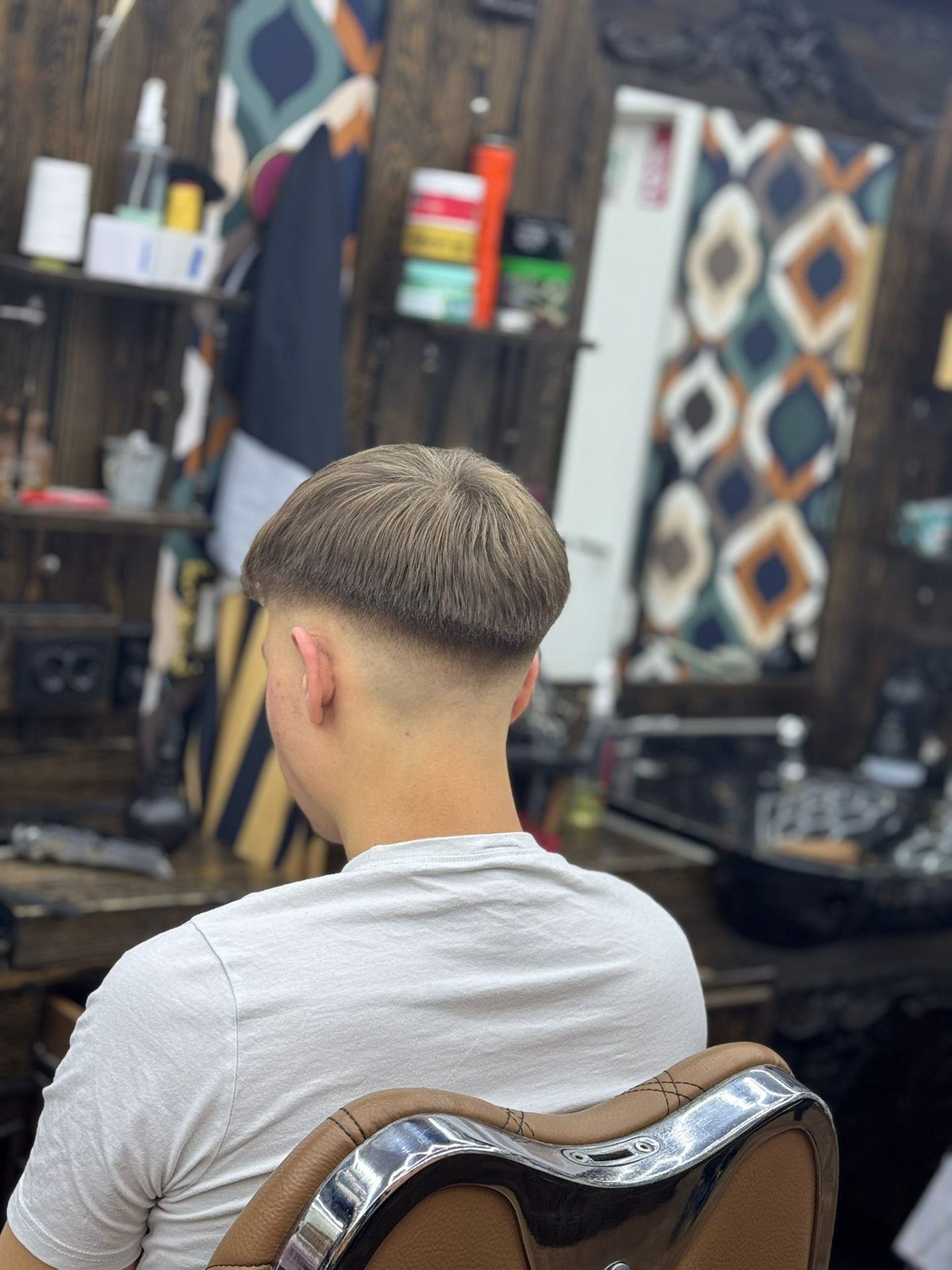 Sauberer Low Fade von De.lux Barbershop